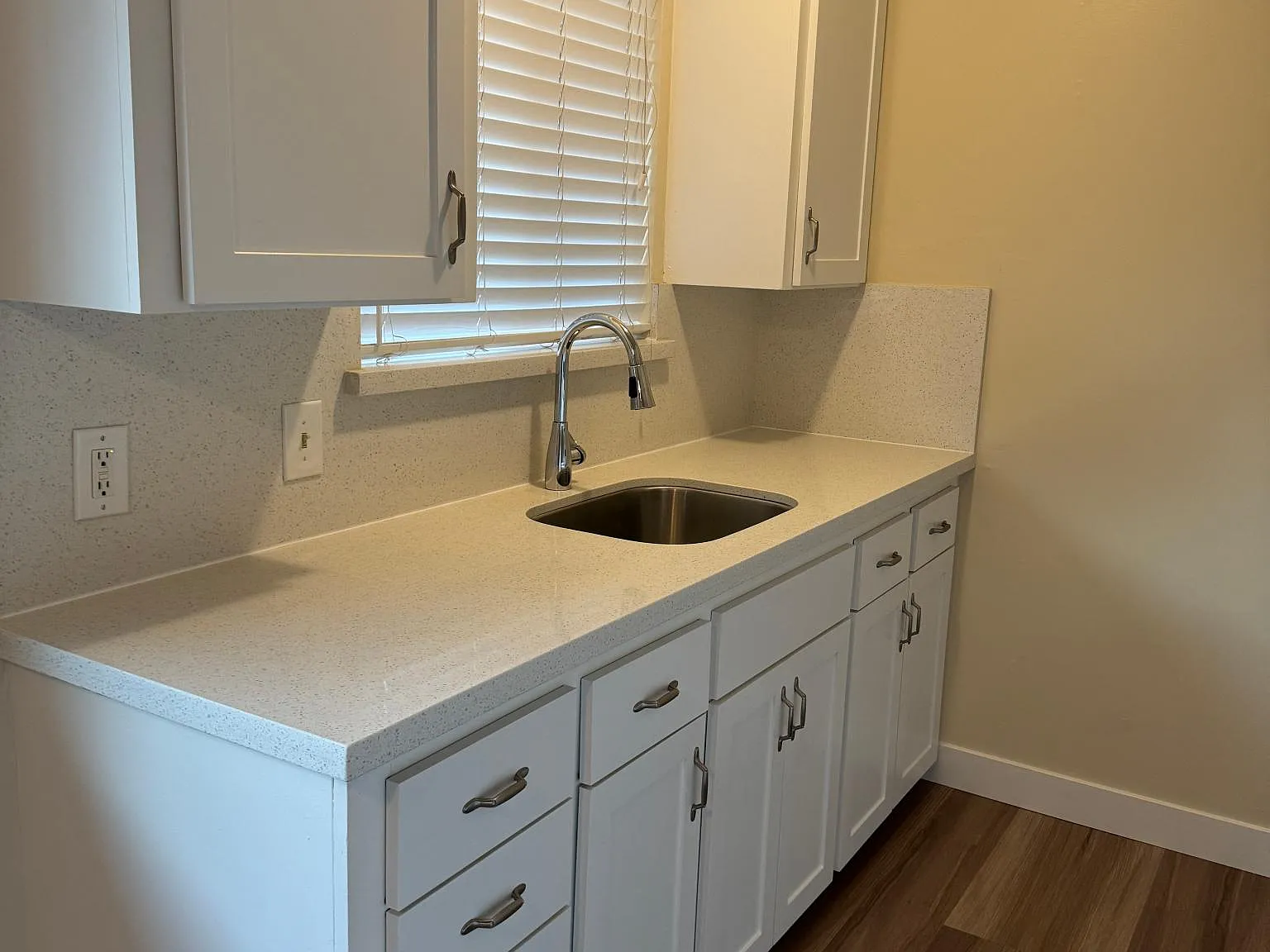 1 bed, 649 sqft, $2,190 — Photo 3