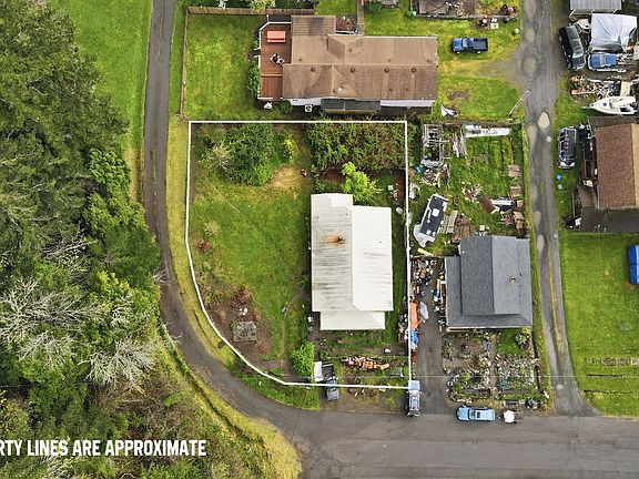 2nd image of 480 Poplar St