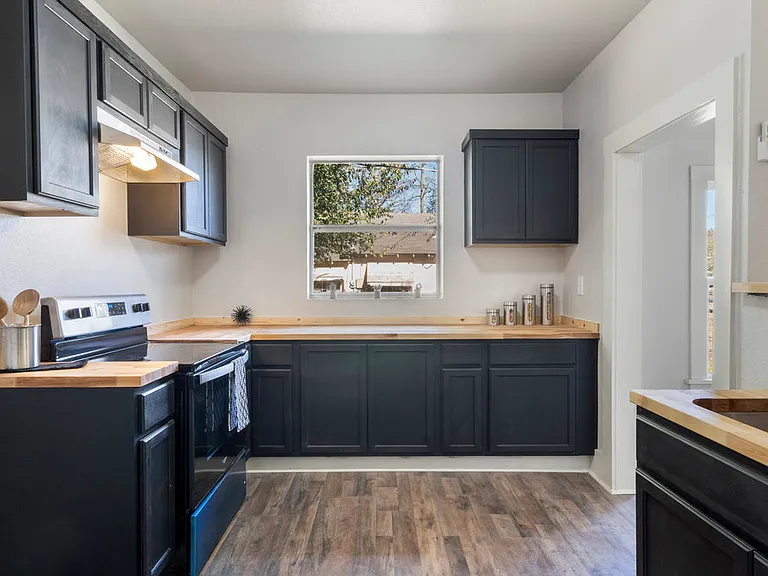 444 S 53rd West Ave — Photo 8