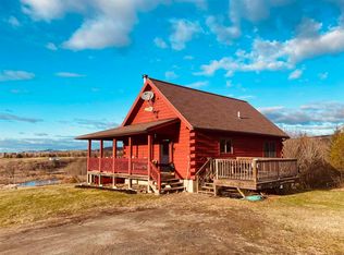 1379 River Rd, Irasburg, VT 05845