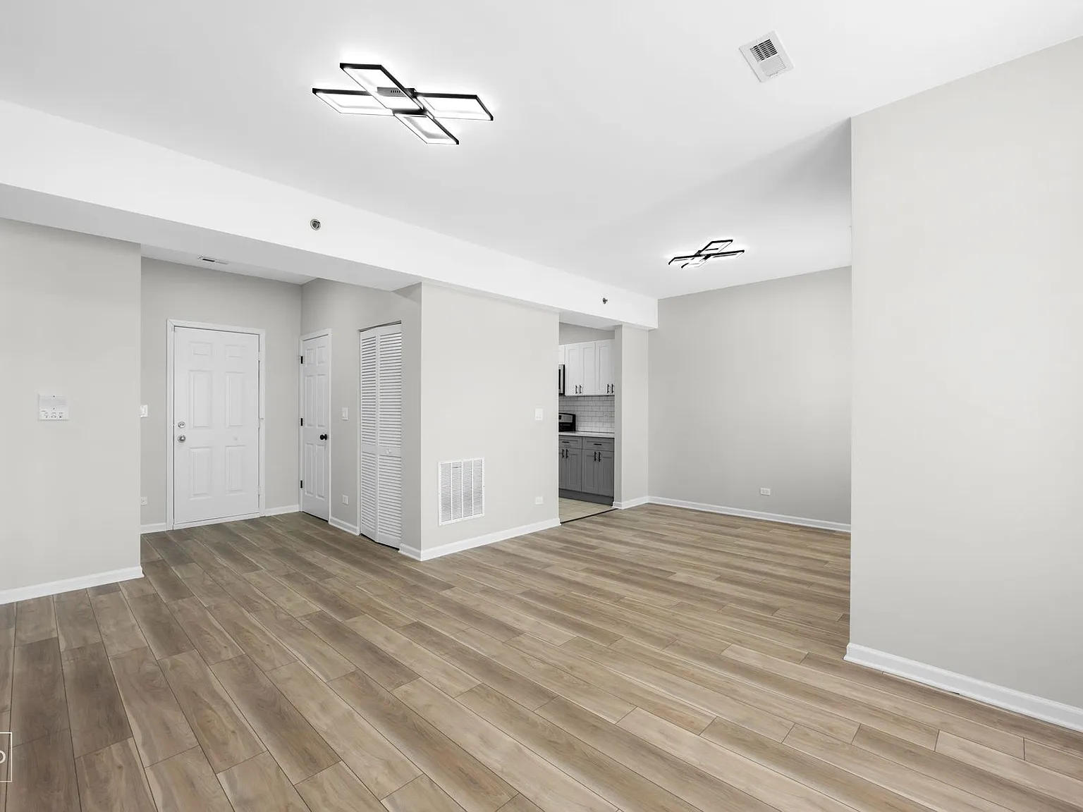 111 Garfield — Photo 4