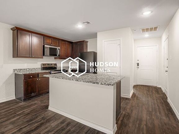 5th image of 810 Walnut Ave