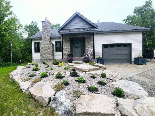 1485 Rapid Rd, Whitewater Region, ON K0J 2L0