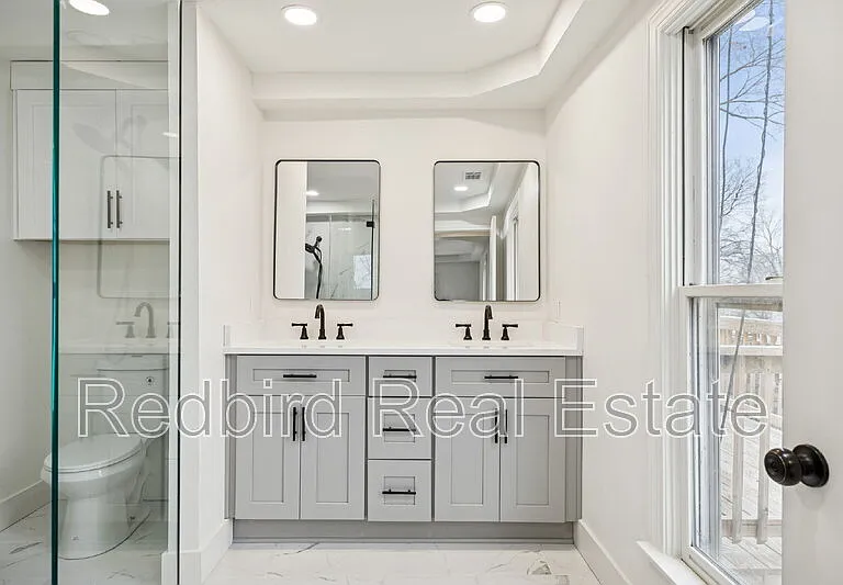 611 S 12th St #B — Photo 15