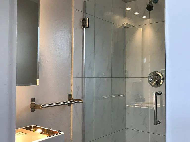 2133 N Buena Vista St — Photo 74