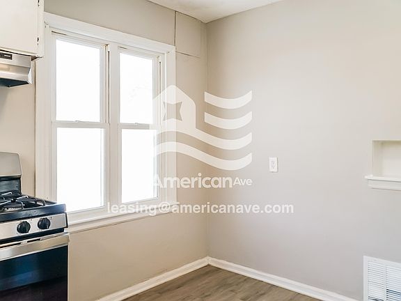 4-Dining Room
