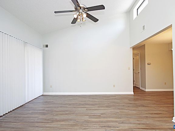 4th image of 103 Turtle Creek Rd APT 9