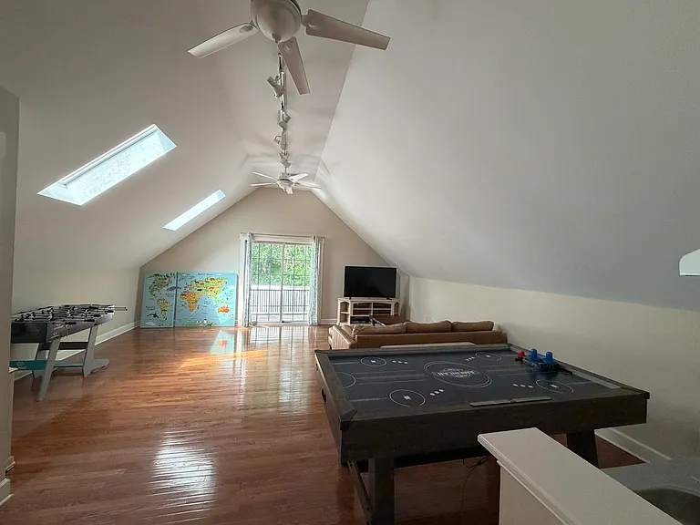236 Ainsdale Dr — Photo 17