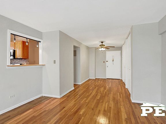 5th image of 1165 E 54th St APT 5U