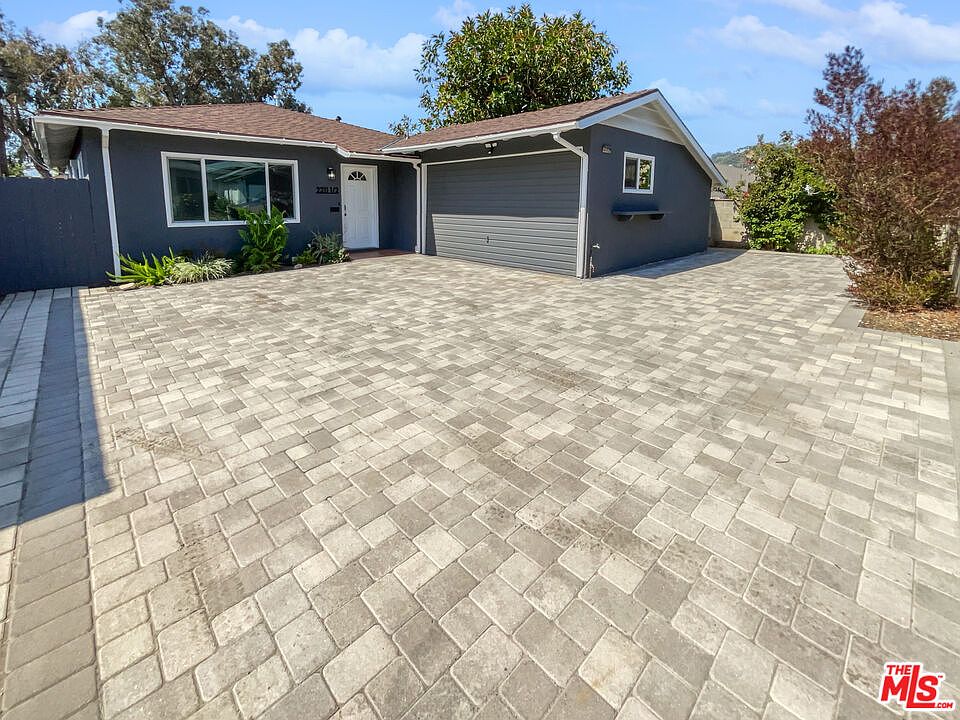 1st image of 2211 Casitas Ave