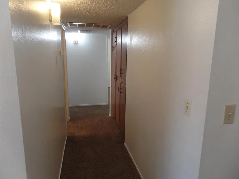 626 W Coso Ave — Photo 14