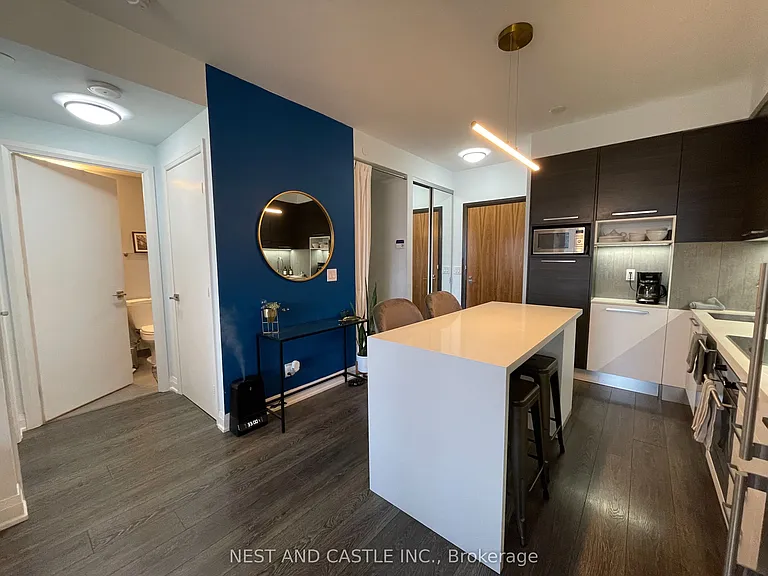 36 Park Lawn Rd #902 — Photo 3