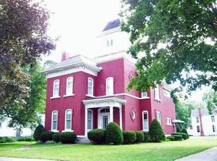 200 S 7th St, Oregon, IL 61061