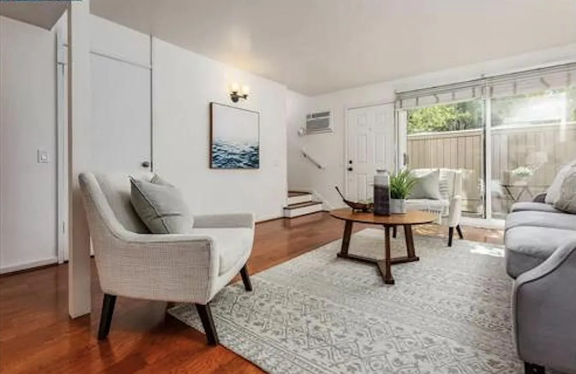 2 bed, 1.5 bath, 1224 sqft, $3,250 — Photo 1
