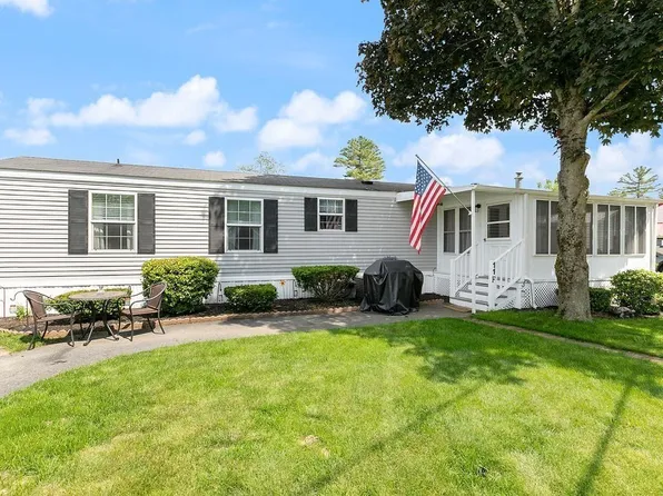 11 F St, Merrimac, MA 01860