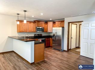 808 W Bellezza St, Lincoln, NE 68523