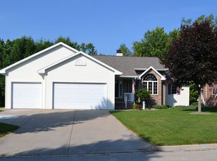 1569 Redstone Trl, Green Bay, WI 54313