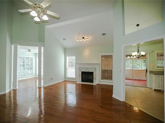 5th image of 3440 Palisade Lake Dr
