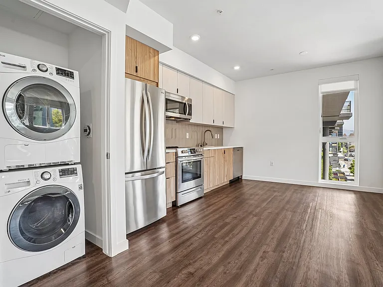 689 S Catalina — Photo 27