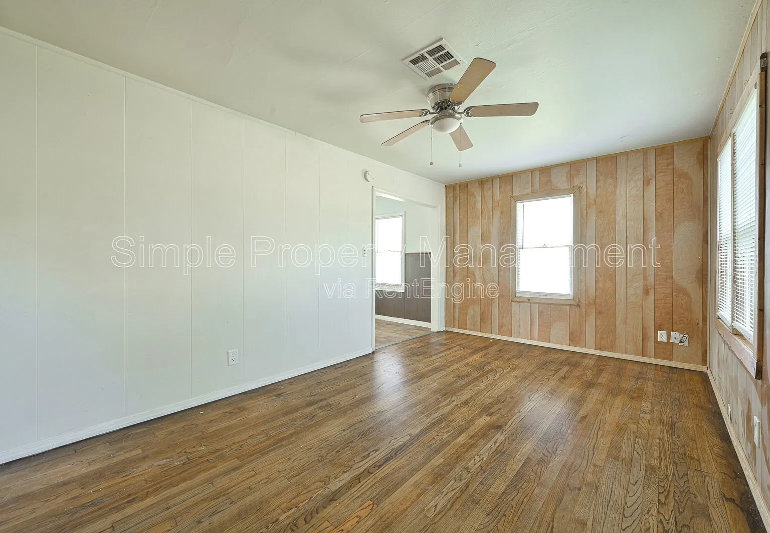 3 bed, 1.0 bath, 1136 sqft, $1,050 — Photo 3