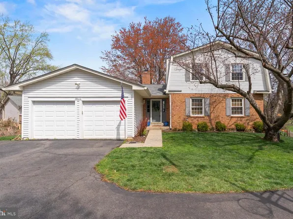 9822 Wolcott Dr, Burke, VA 22015