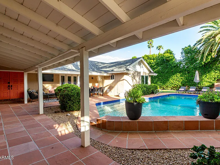 14425 N Coral Gables Dr — Photo 46