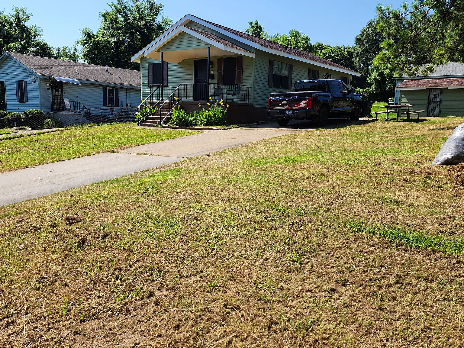 733 Lane Ave — Photo 4
