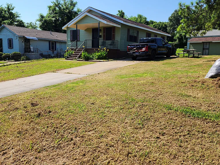 733 Lane Ave — Photo 4