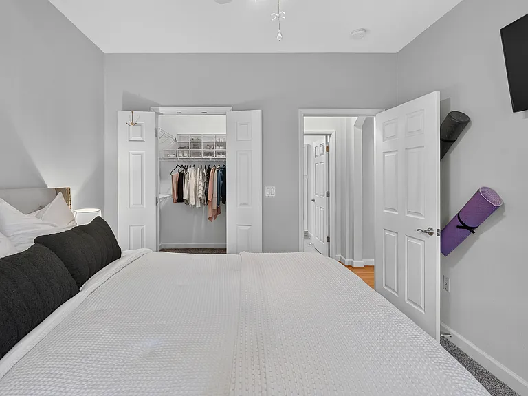 2732 McKnight Crossing Ct — Photo 1