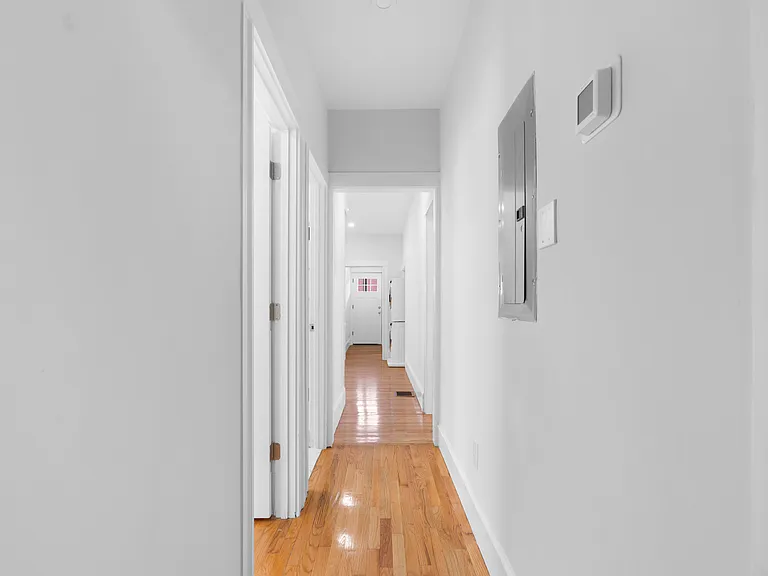 79 Sydney St #2 — Photo 7