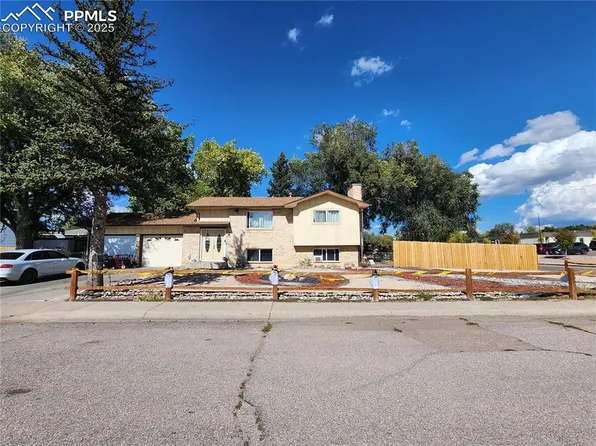 676 Fay Dr, Colorado Springs, CO 80911