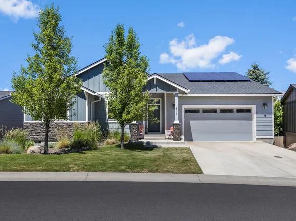 2318 SW Valleyview Dr, Redmond, OR 97756