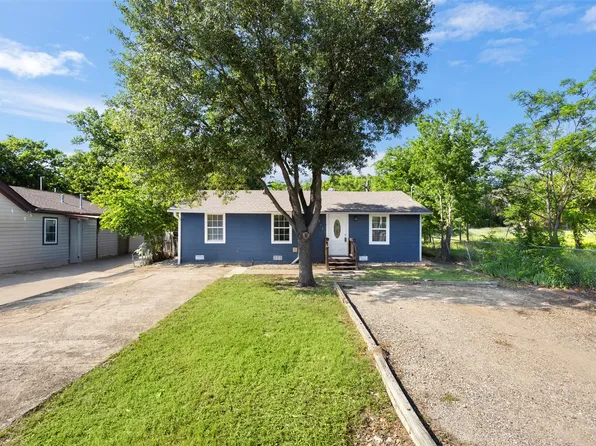 215 E 3rd St, Ferris, TX 75125