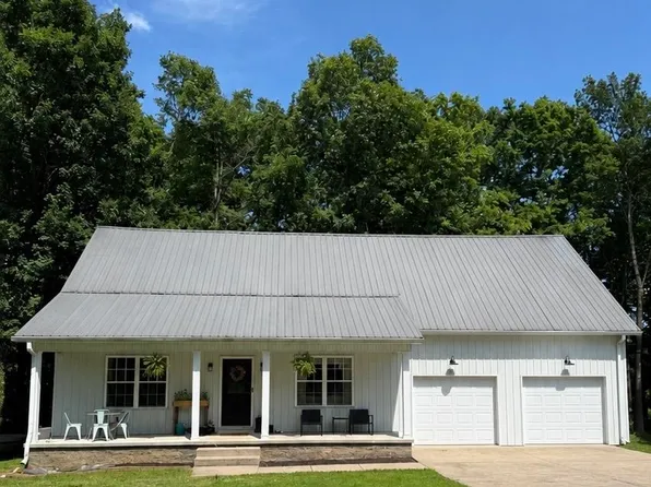 1860 Walkers Chapel Rd, Adolphus, KY 42120