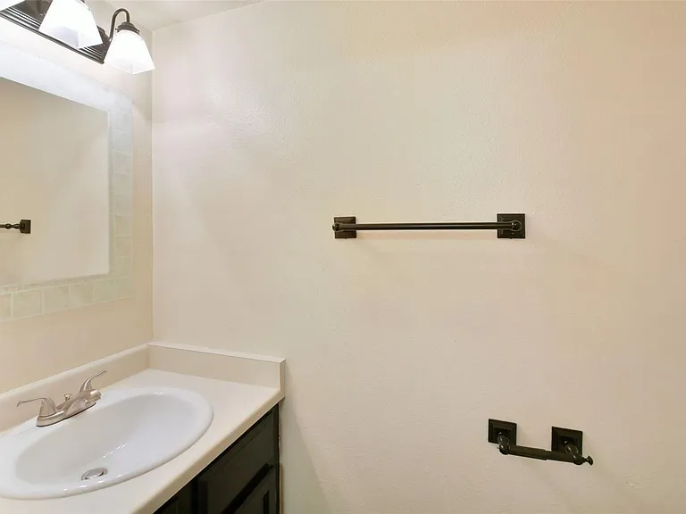 412 Wright St #104 — Photo 17