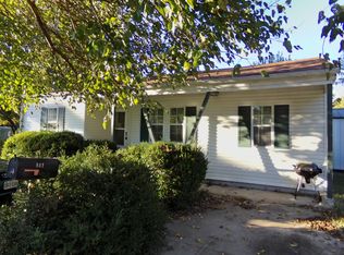 15 E Anderson St, Aurora, MO 65605