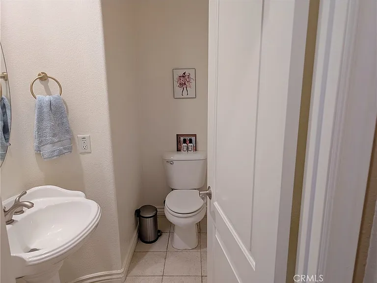328 E Imperial Ave #6 — Photo 22