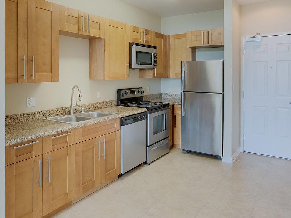 1st image of 1300 W 2nd St #324