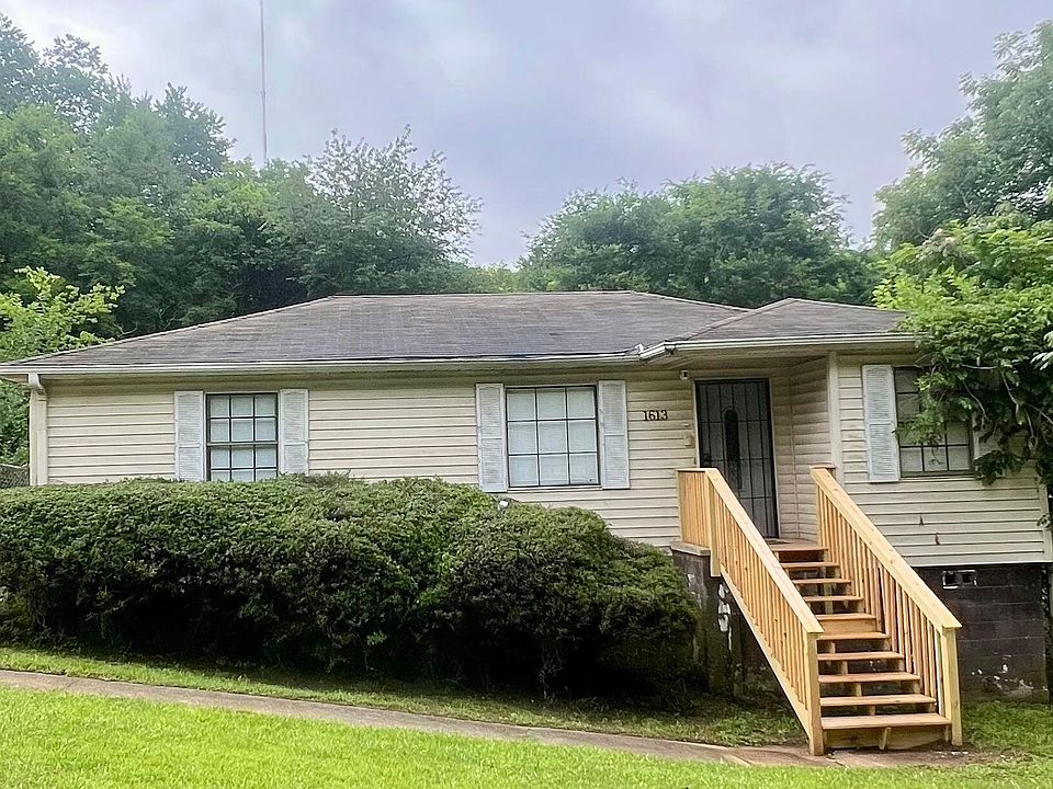 1st image of 1613 Matt Leonard Dr SW