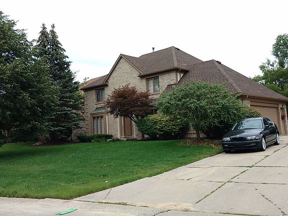 3rd image of 30946 Sunderland Dr
