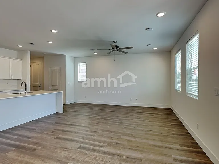 9131 Golden Sunflower Ct — Photo 4