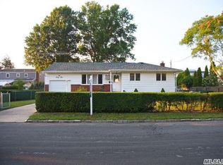 65 Columbus Ave, West Babylon, NY 11704