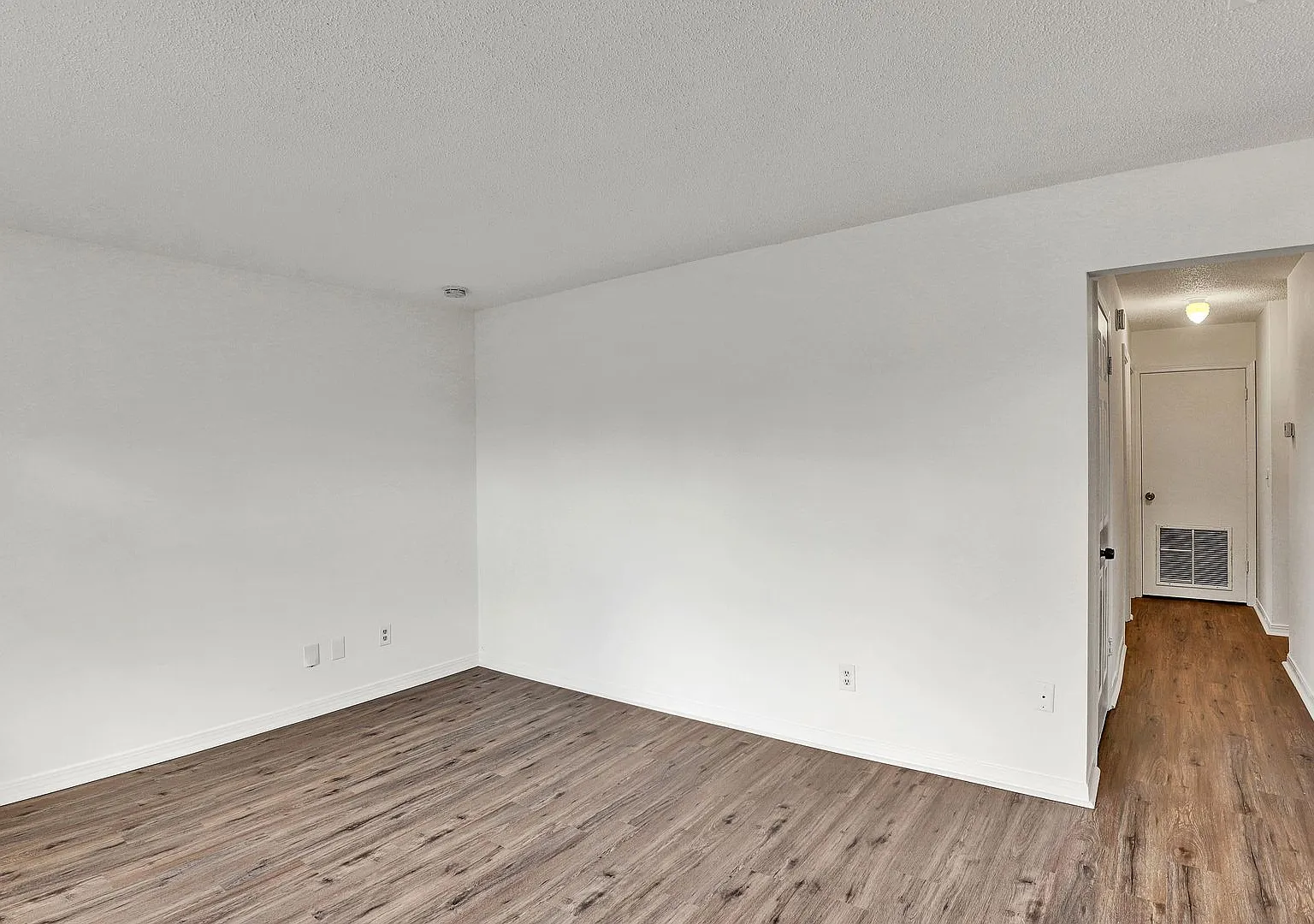 473 Bentwood lane — Photo 4