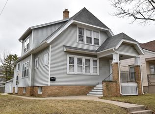 3817 Wright Ave, Racine, WI 53405