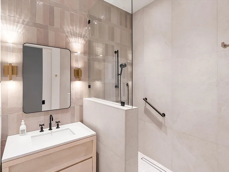 8280 E Tailfeather Dr — Photo 64