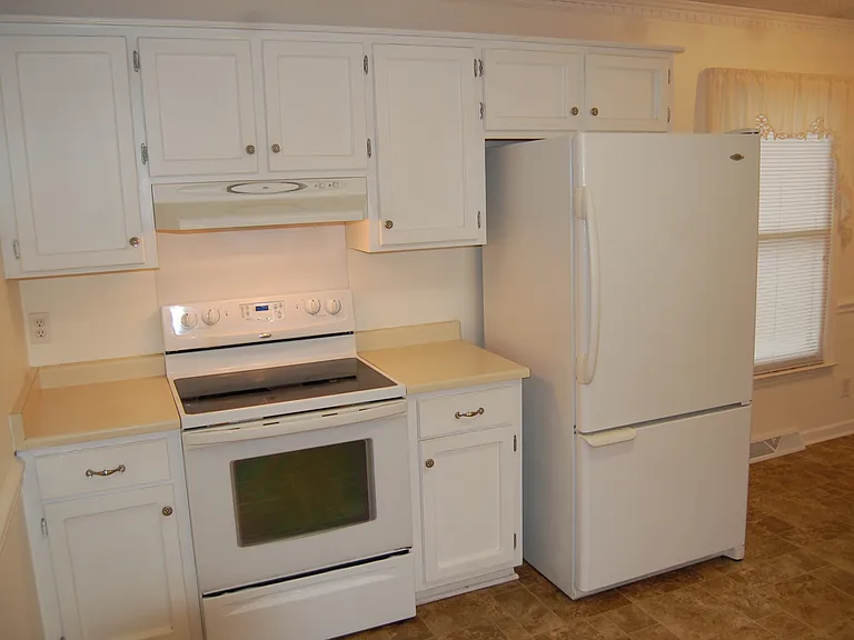 2 Amberly Ct — Photo 7