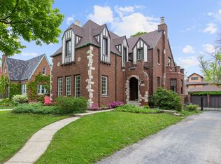9823 S Bell Ave, Chicago, IL 60643