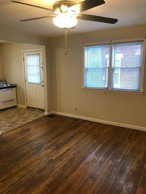 1st image of 302 Grosvenor Ave