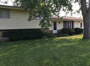 701 E Woertz Rd, Princeville, IL 61559