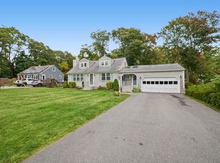 420 Crandall Rd, Tiverton, RI 02878